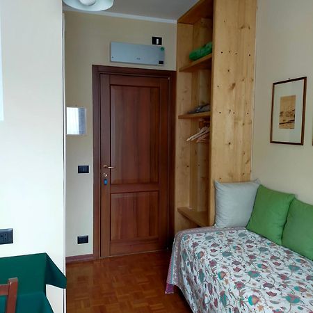 Bed and Breakfast La Via Del Sole Суза Экстерьер фото