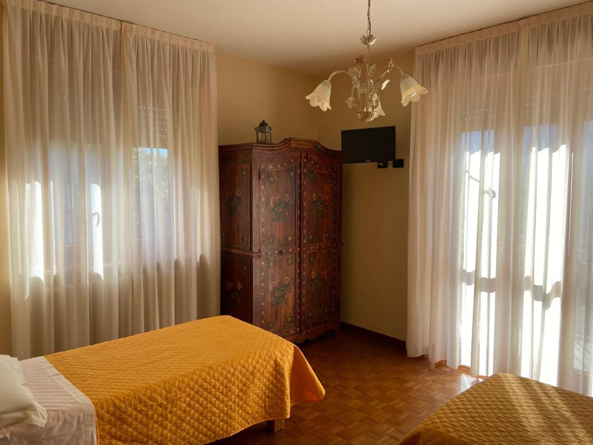 Bed and Breakfast La Via Del Sole Суза Экстерьер фото