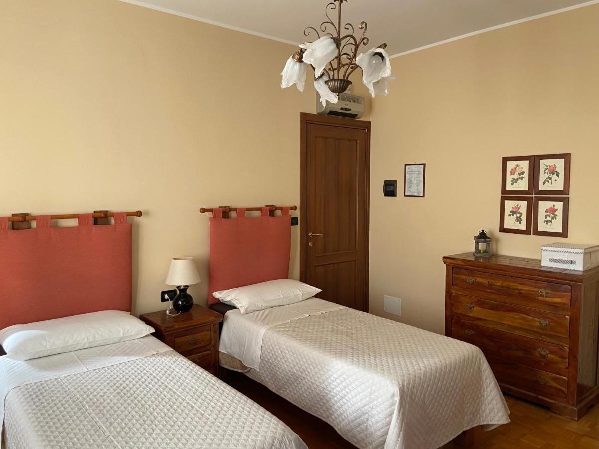 Bed and Breakfast La Via Del Sole Суза Экстерьер фото