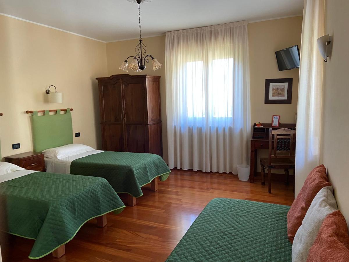 Bed and Breakfast La Via Del Sole Суза Экстерьер фото