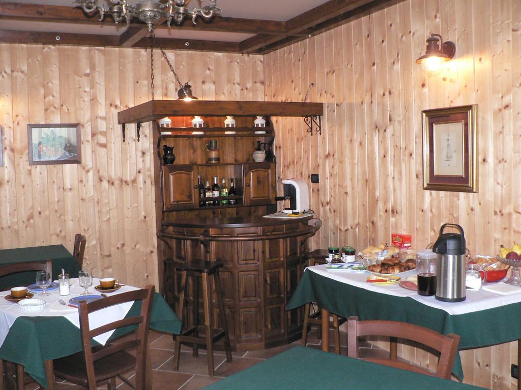 Bed and Breakfast La Via Del Sole Суза Экстерьер фото