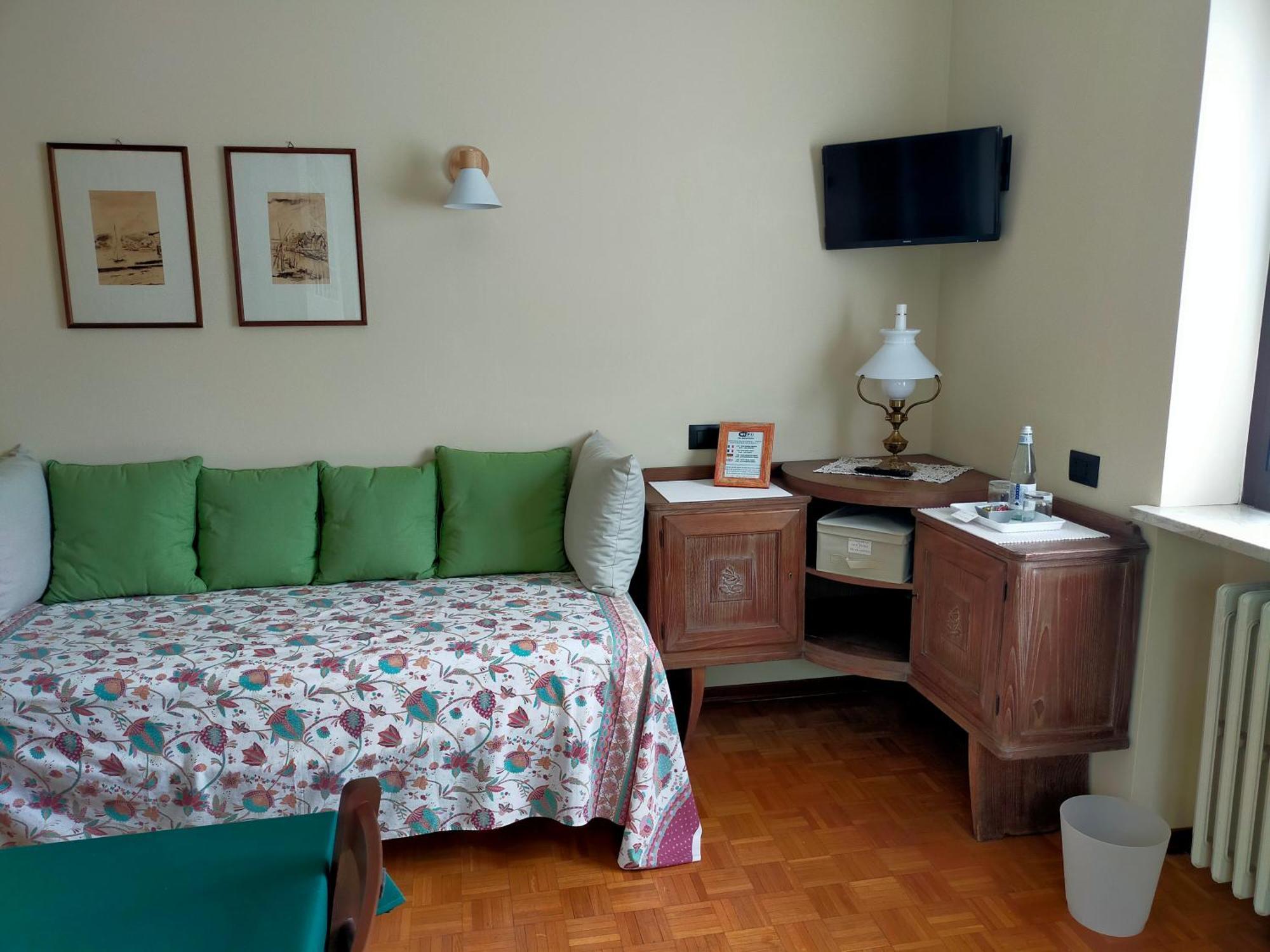 Bed and Breakfast La Via Del Sole Суза Экстерьер фото